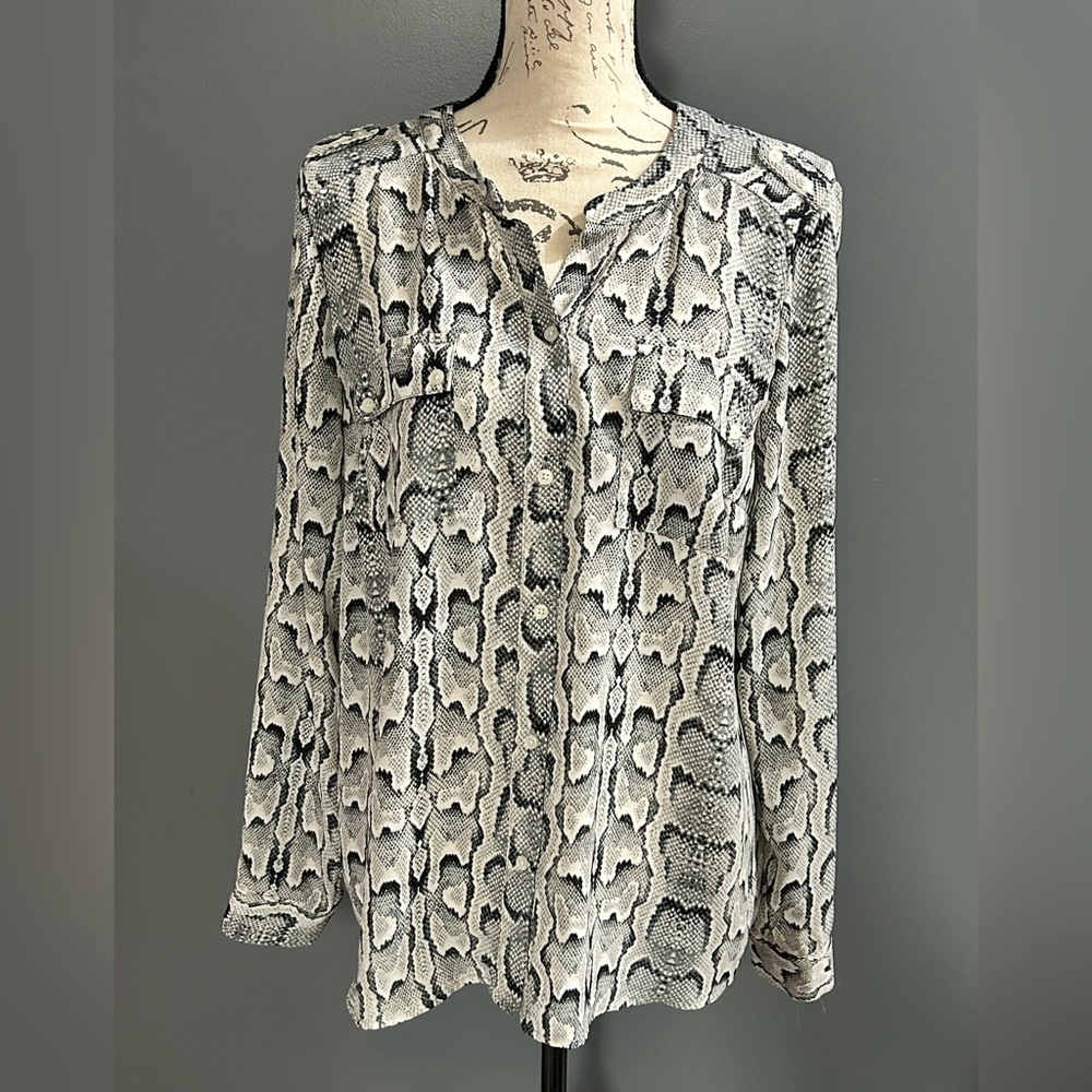 FYLO Snakeskin Print Button-Up Blouse – Chic Animal Print Top